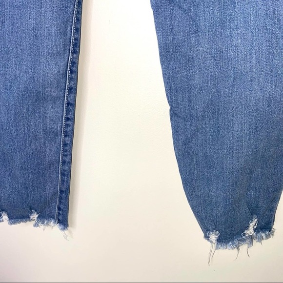 SO High Rise Mom Jeans Stretch Raw Hem Stretch In Butt Area Juniors Size 1 ~ - Picture 5 of 5